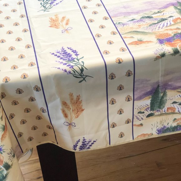 NWOT Large Vintage Table Cloth - Picture 3 of 6